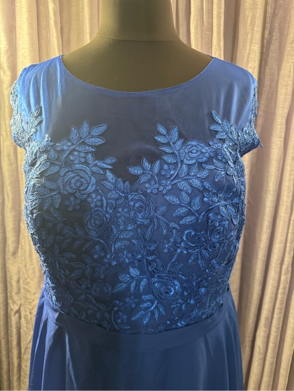Angel Married Royal Blue Embroidered Lace Chiffon Dress NWT 22W - Picture 6 of 10